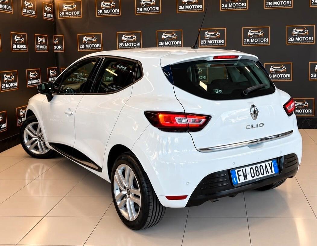 Renault Clio 90CV 5P MOSCHINO INTENS