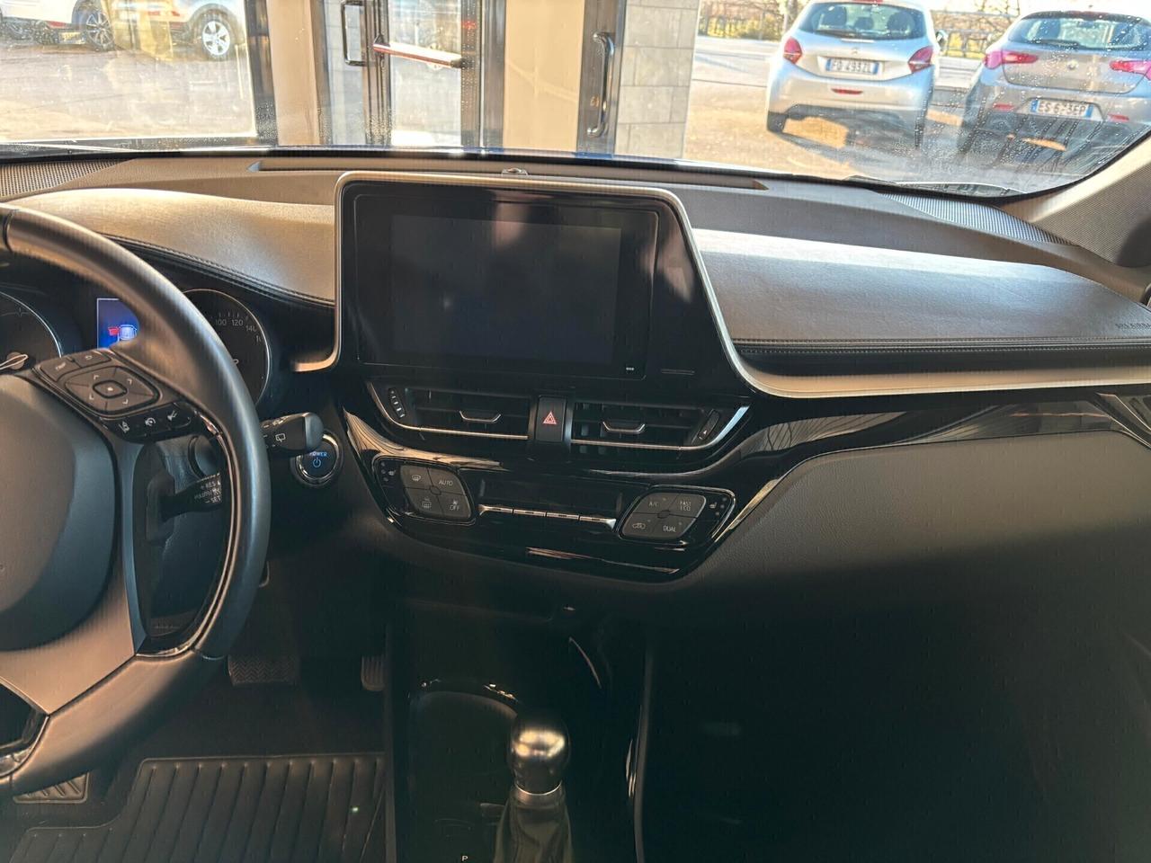 Toyota C-HR 1.8 Ibrida Neopatentati
