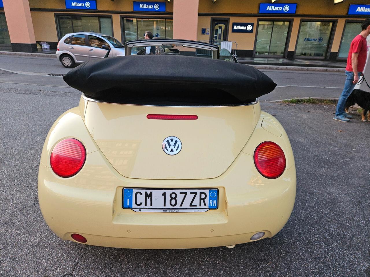 Volkswagen New Beetle 2.0 Cabrio Automatica
