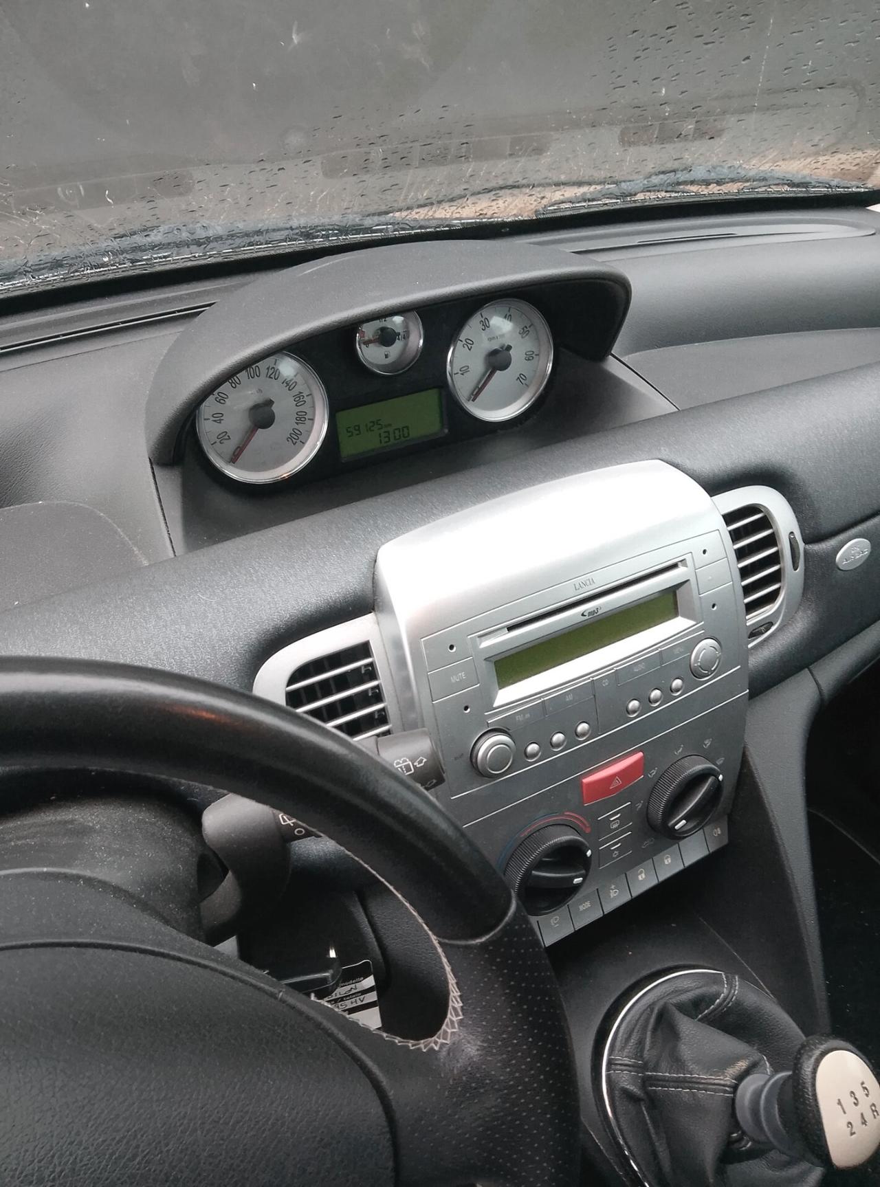 Lancia Ypsilon 1.2 69 CV Argento