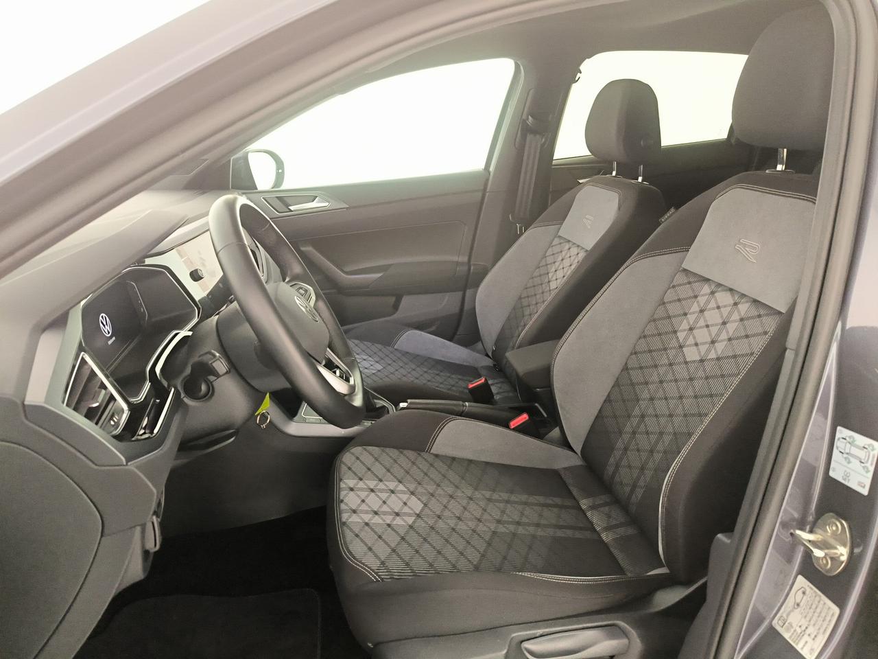 Volkswagen Taigo 1.0 tsi r-line 115cv