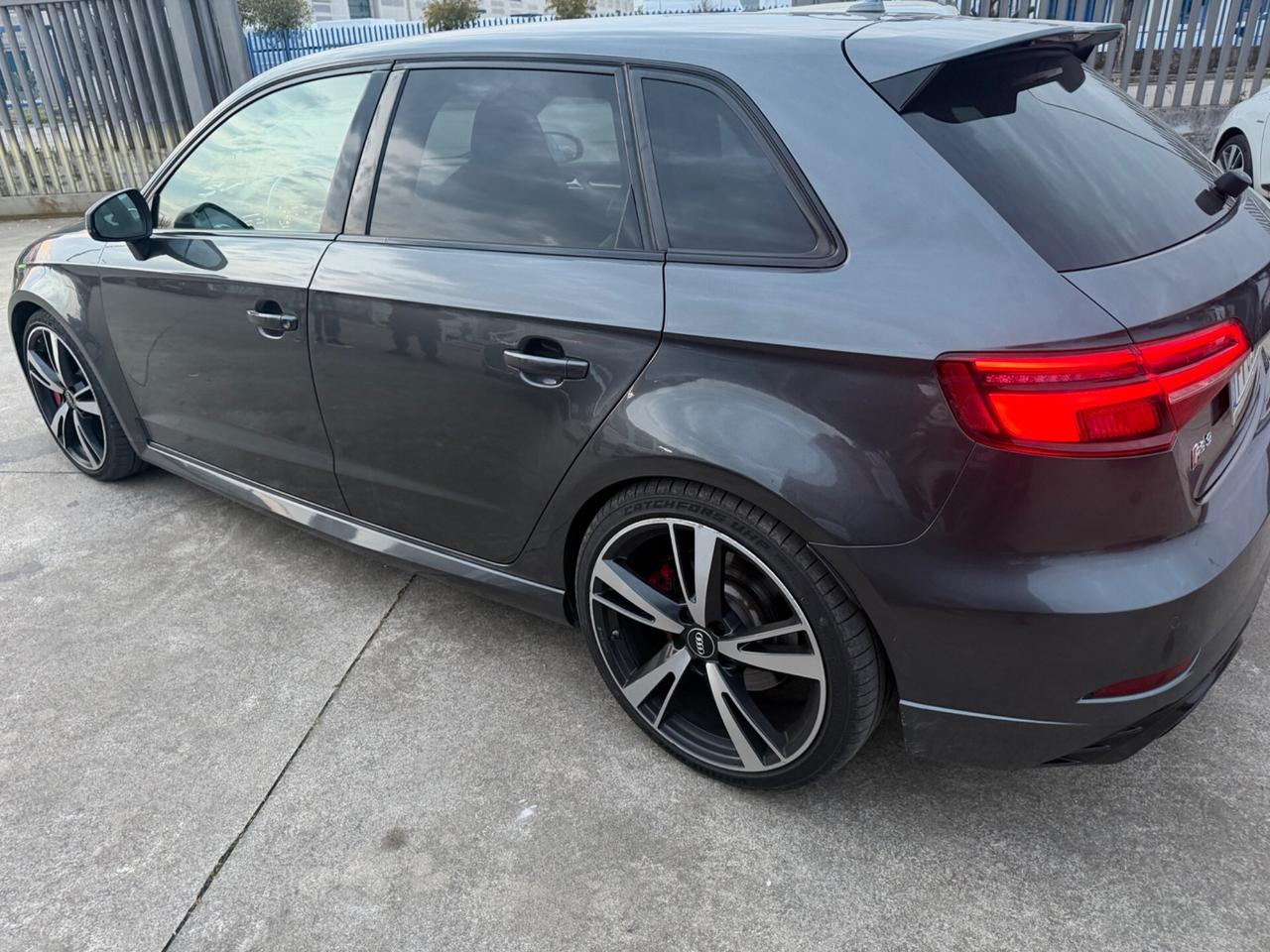 Audi A3 RS 3 Sedan TFSI quattro S tronic