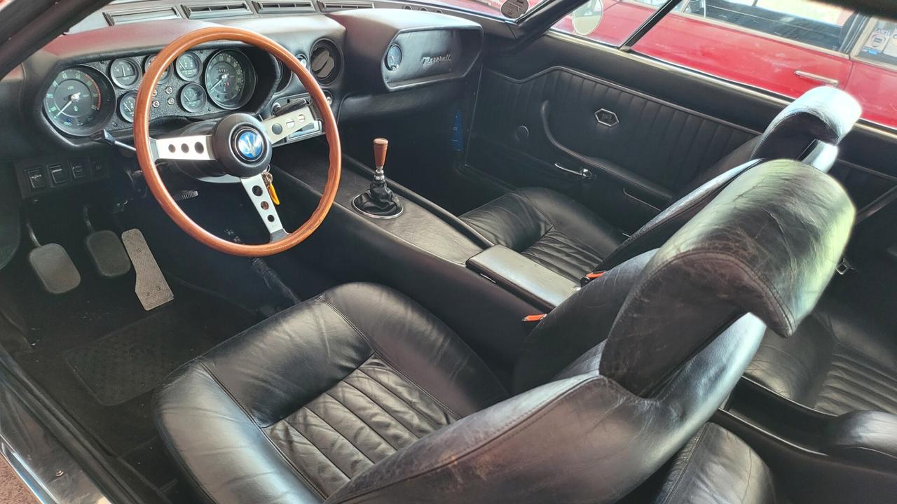 Maserati Indy asi oro