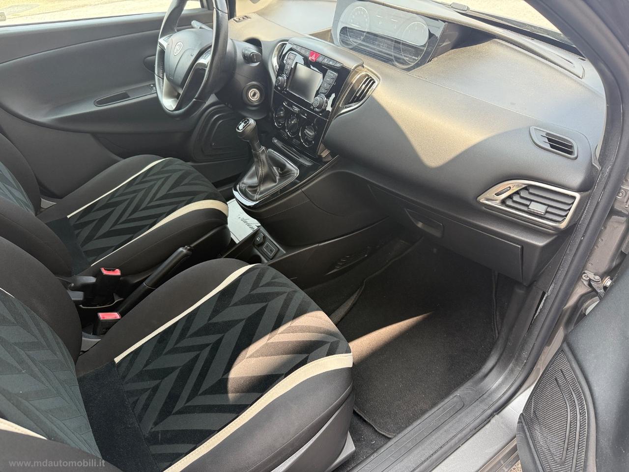 LANCIA Ypsilon 1.3 MJT 95 CV 5p. S&S Silver