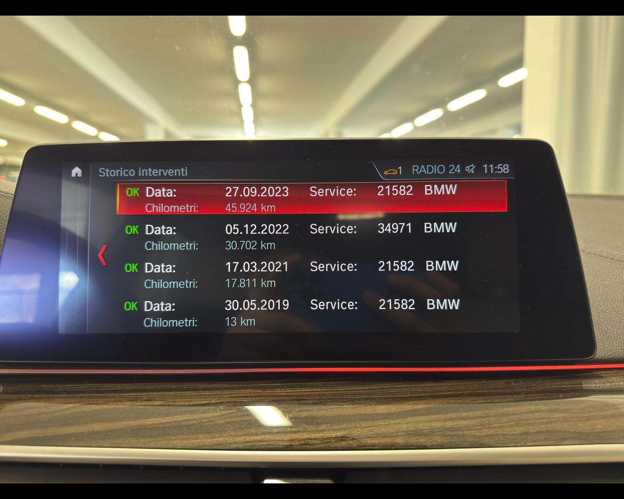 BMW Serie 5(G30/31/F90) - 518d Touring Luxury