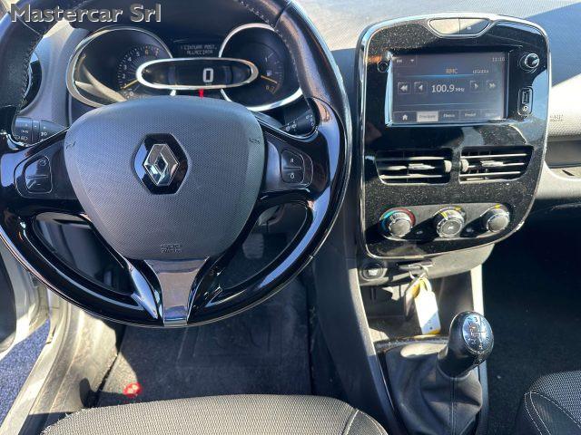 RENAULT Clio Clio 5p 1.2 Costume National 75cv tg. EY513YZ