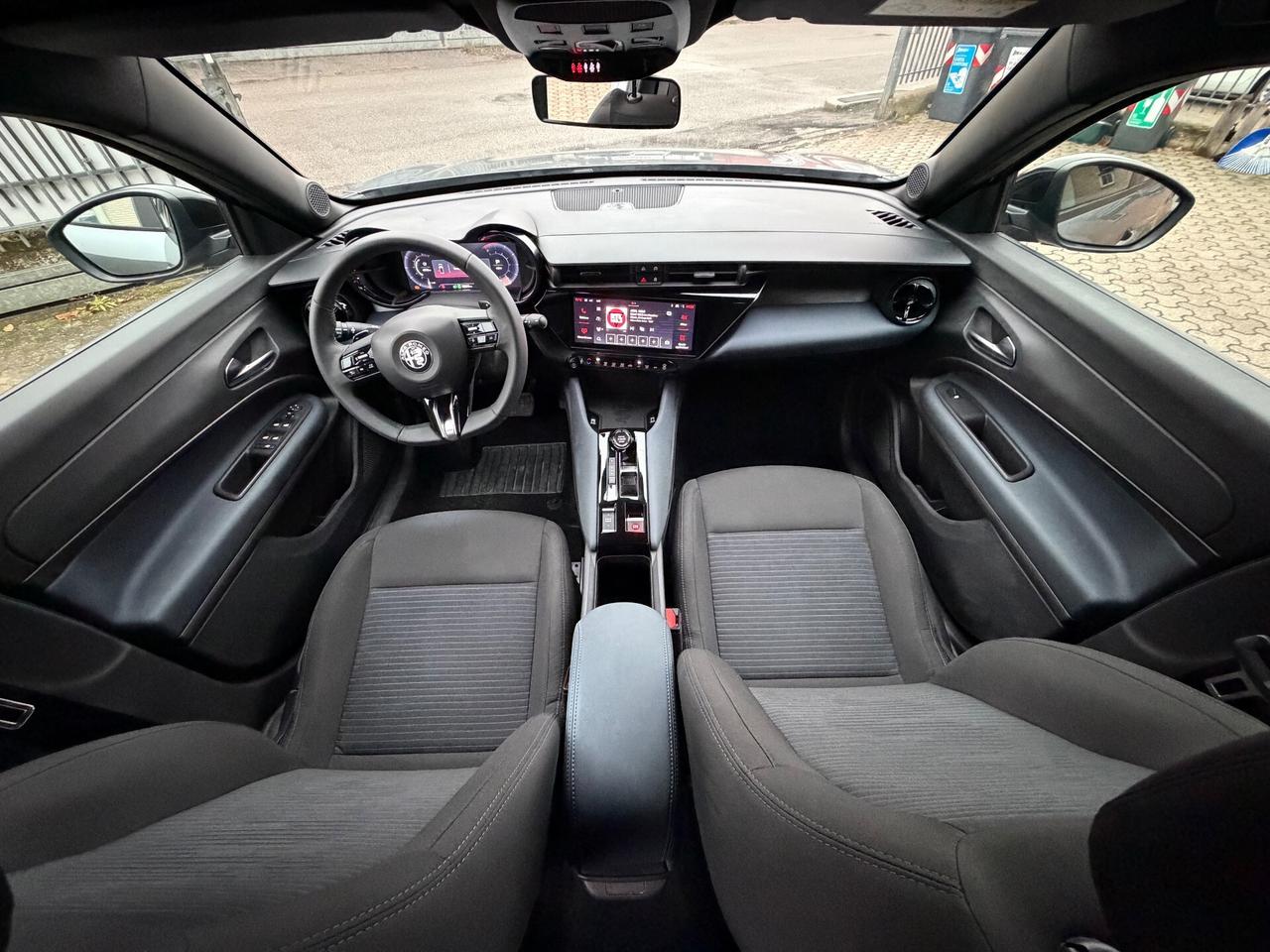 Alfa Romeo Junior 1.2 136 CV Hybrid eDCT6