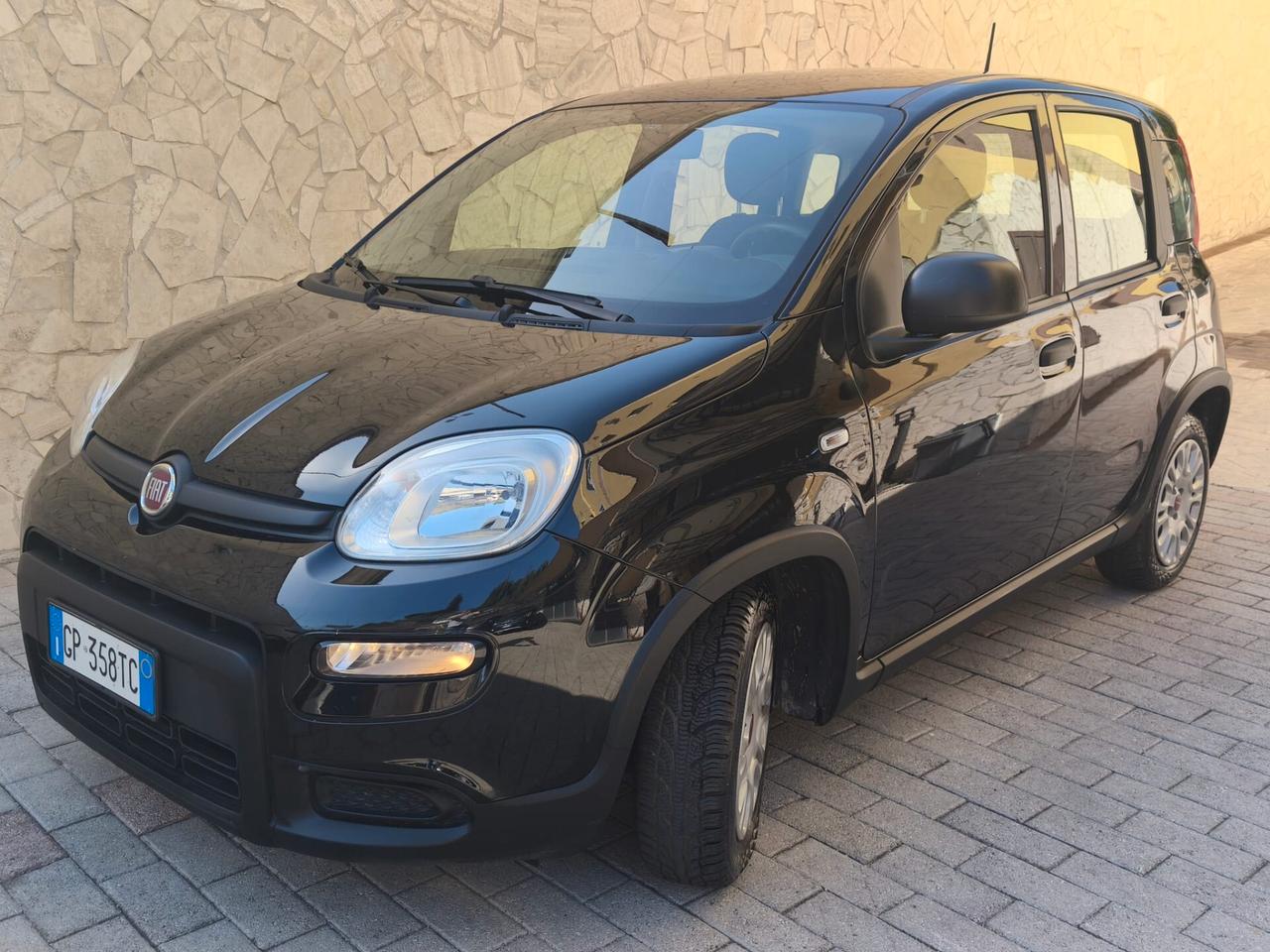Fiat Panda 1.0 FireFly S&S Hybrid Garmin