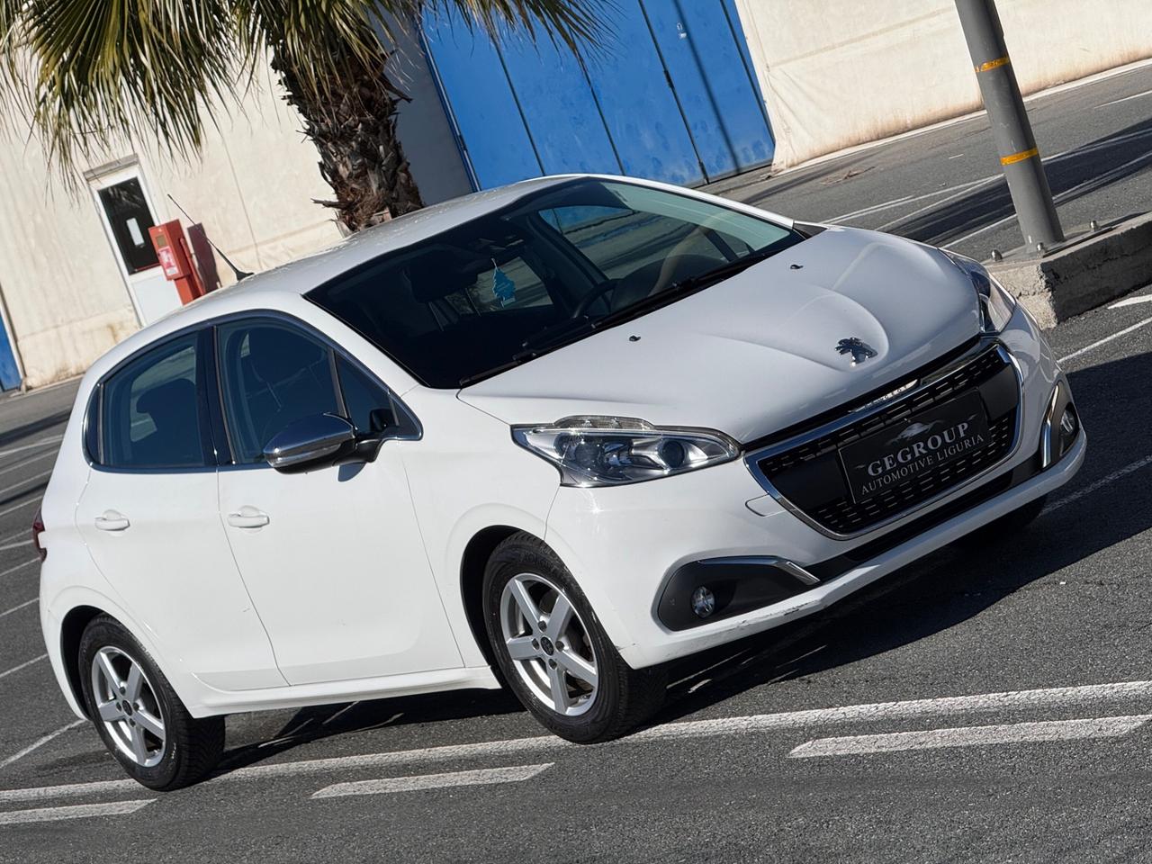 Peugeot 208 1.2 Puretech 82 CV Allure-PERMUTABILE