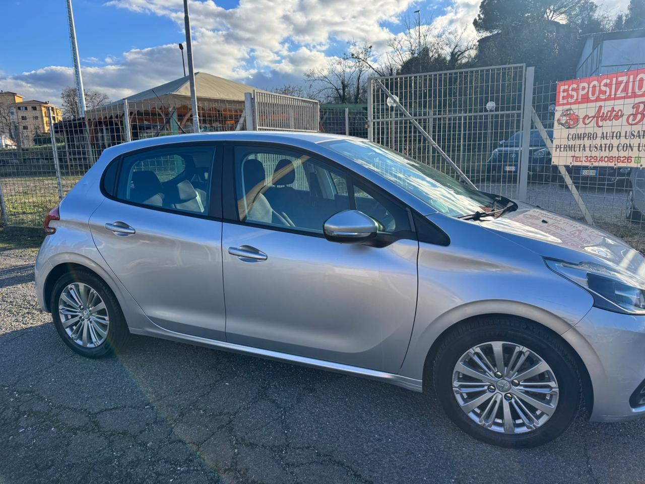 Peugeot 208 PureTech 82 5 porte Active NEOPATENTATI