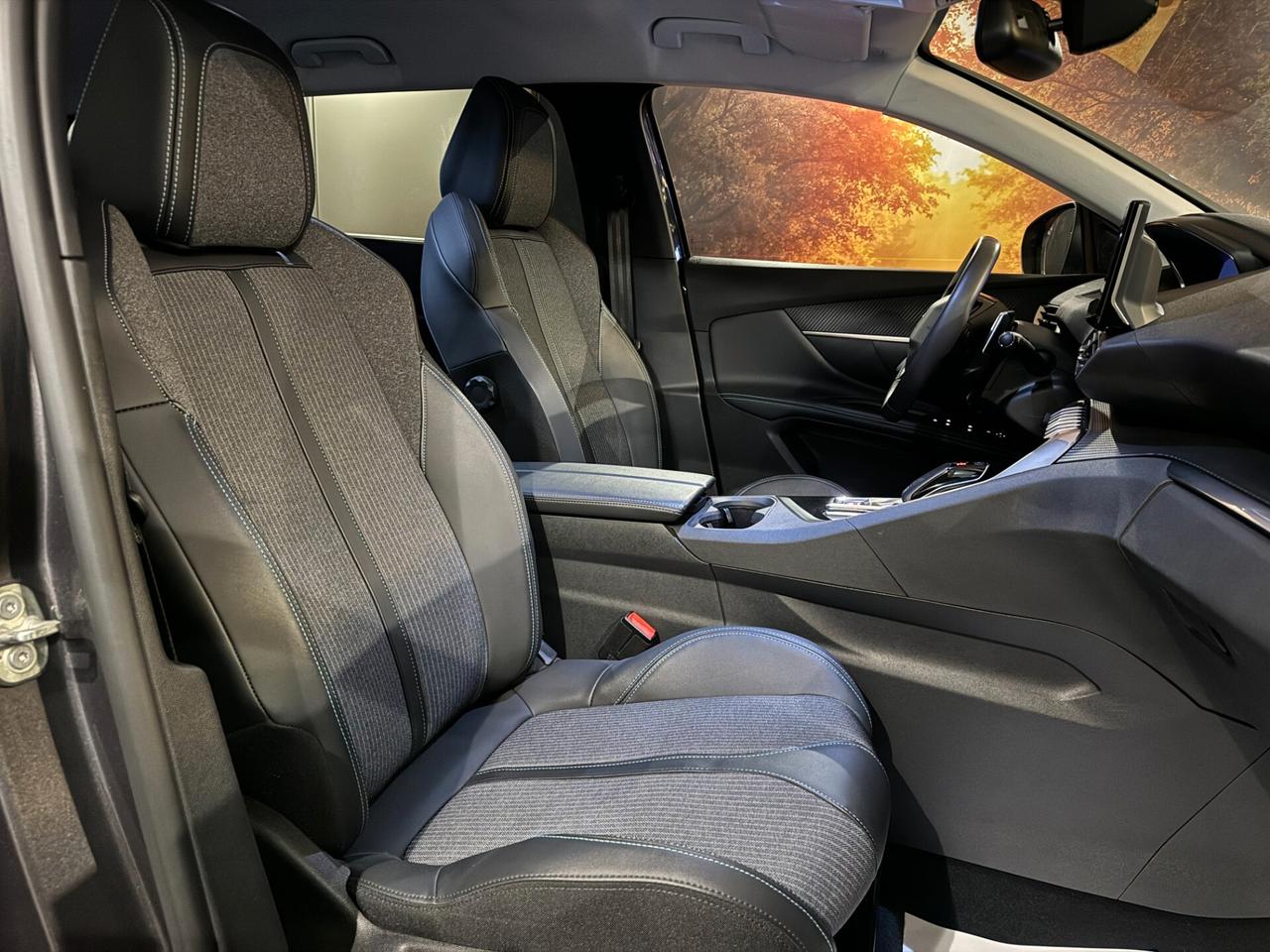 PEUGEOT 5008 1.5 BLUEHDI 130CV EAT8 7 POSTI ALLURE 2023