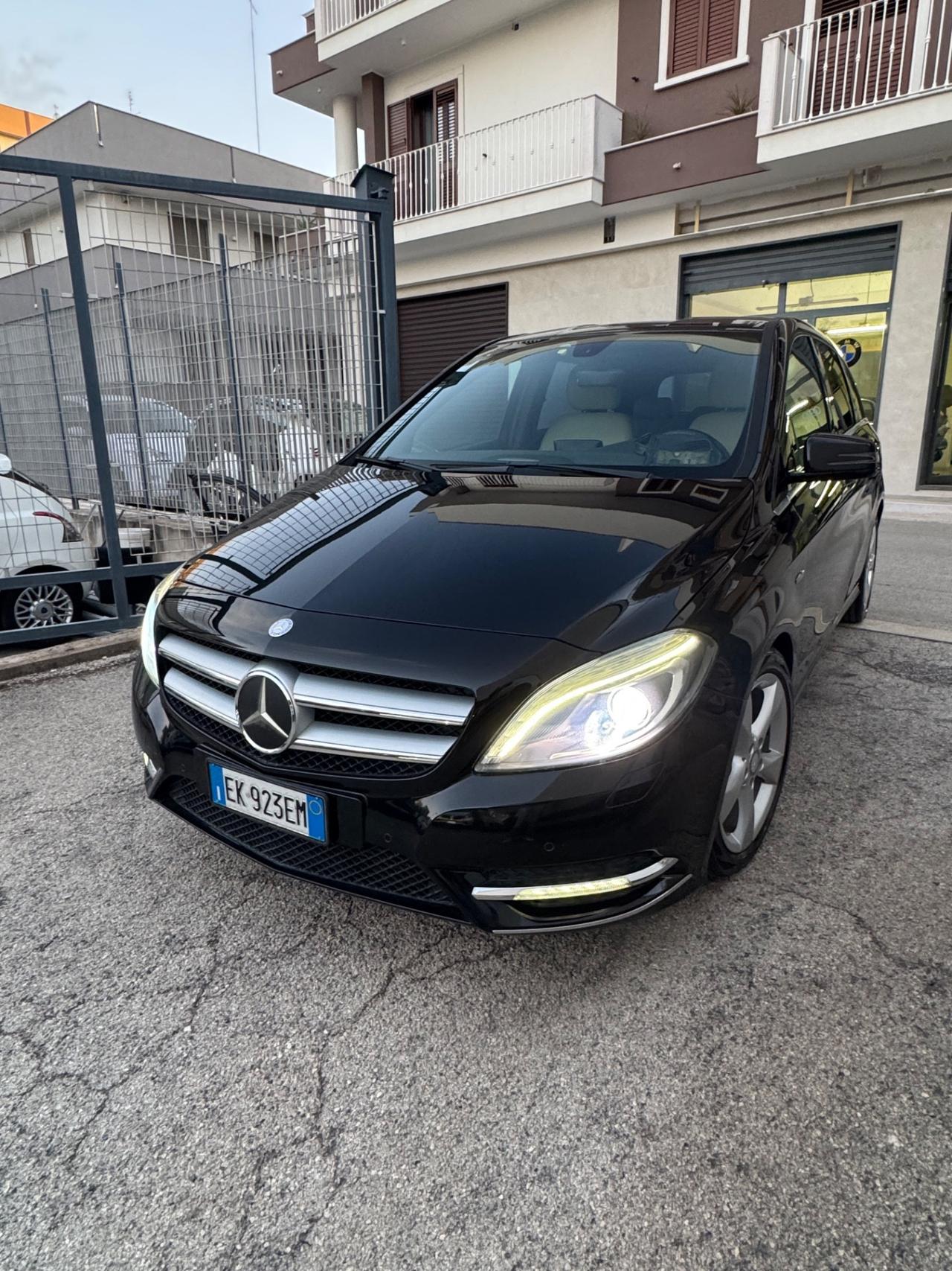 Mercedes-benz B 180 CDI BlueEFFICIENCY Premium
