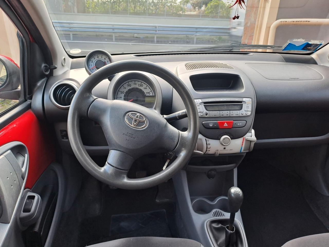 Toyota Aygo 1.0 12V VVT-i 5 porte Sol