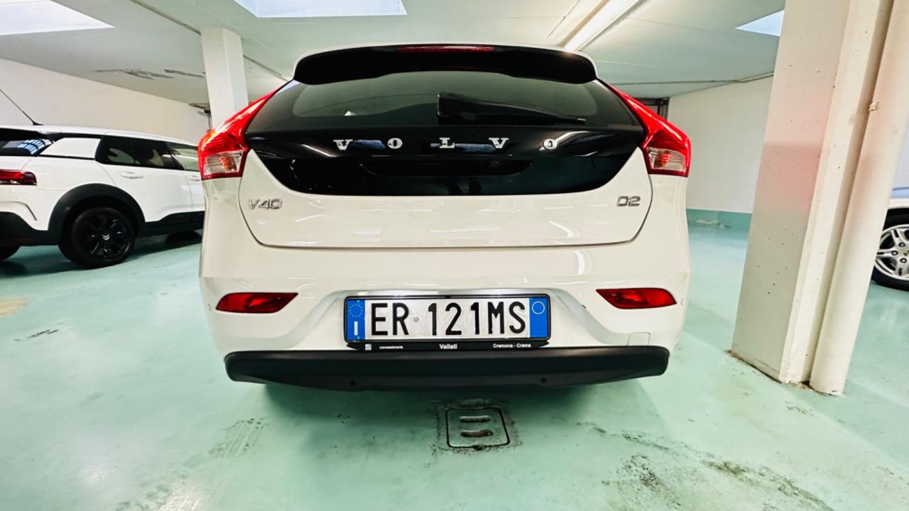 Volvo V40 D2 1.6 diesel (anche per neopatentati)