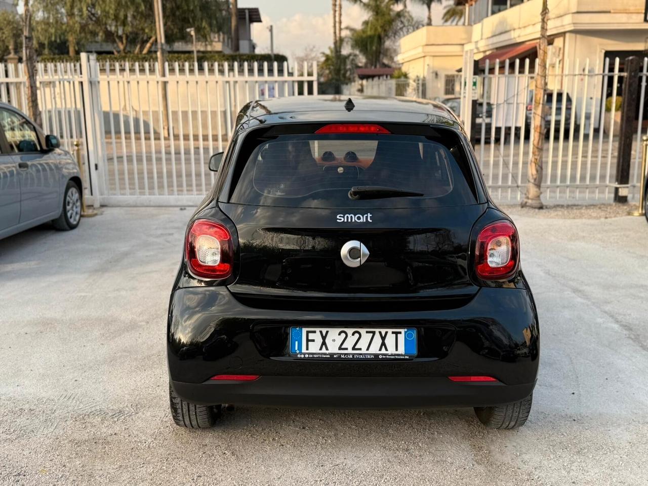 Smart ForFour 1.0 Passion 2019 Manuale