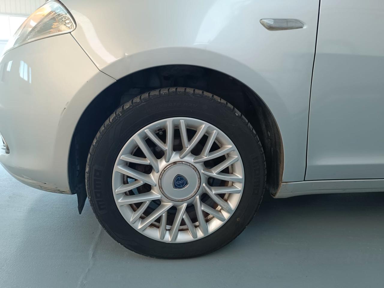 Lancia Ypsilon 1.3 MJT 16V 95 CV 5 porte S&S Gold