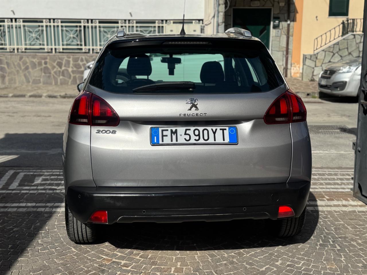 Peugeot 2008 PureTech 82 Allure GPL