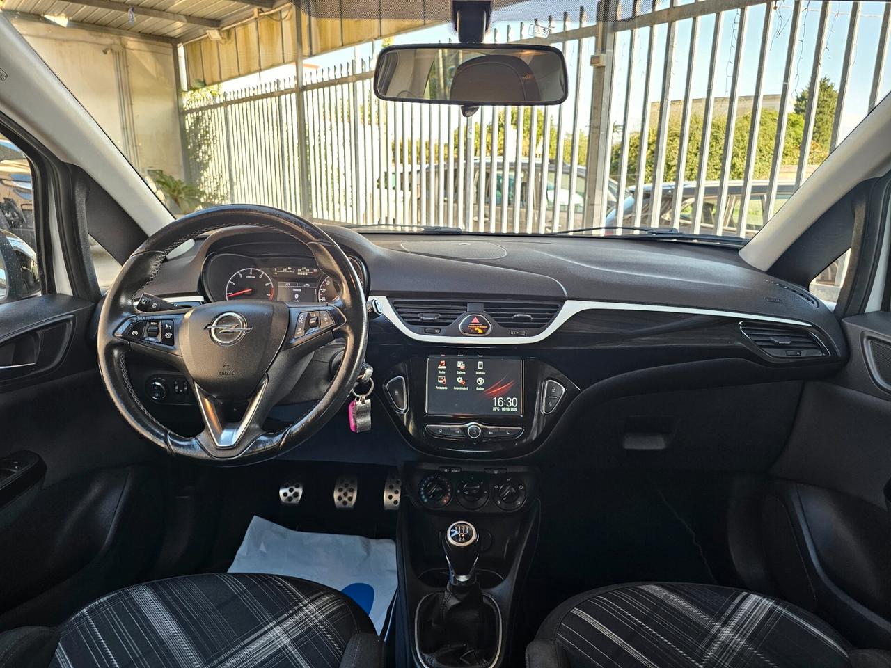 Opel Corsa 1.2 5 porte b-Color