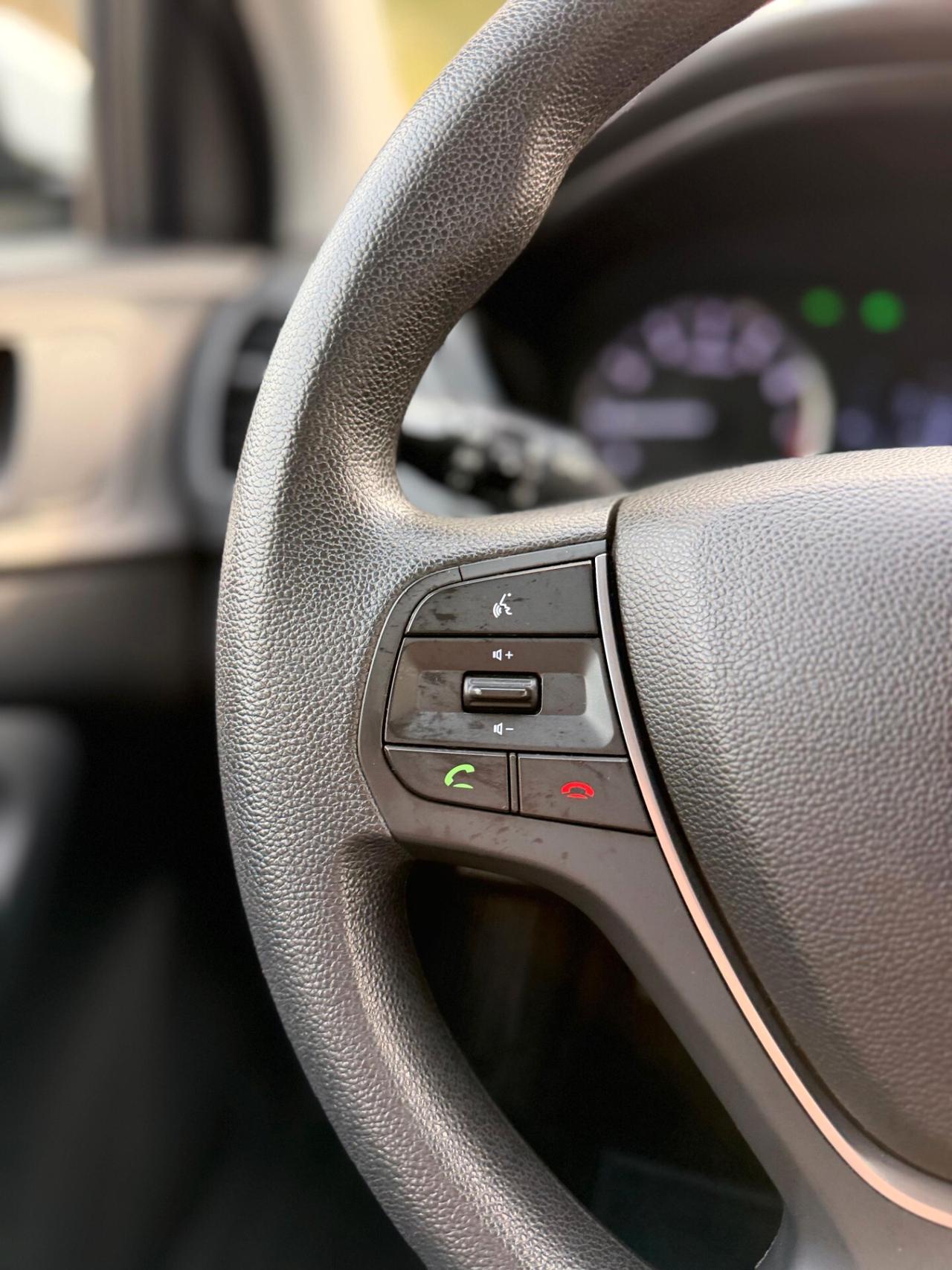 Hyundai i20 1.2 84 CV 5 porte 2016 neopatentati