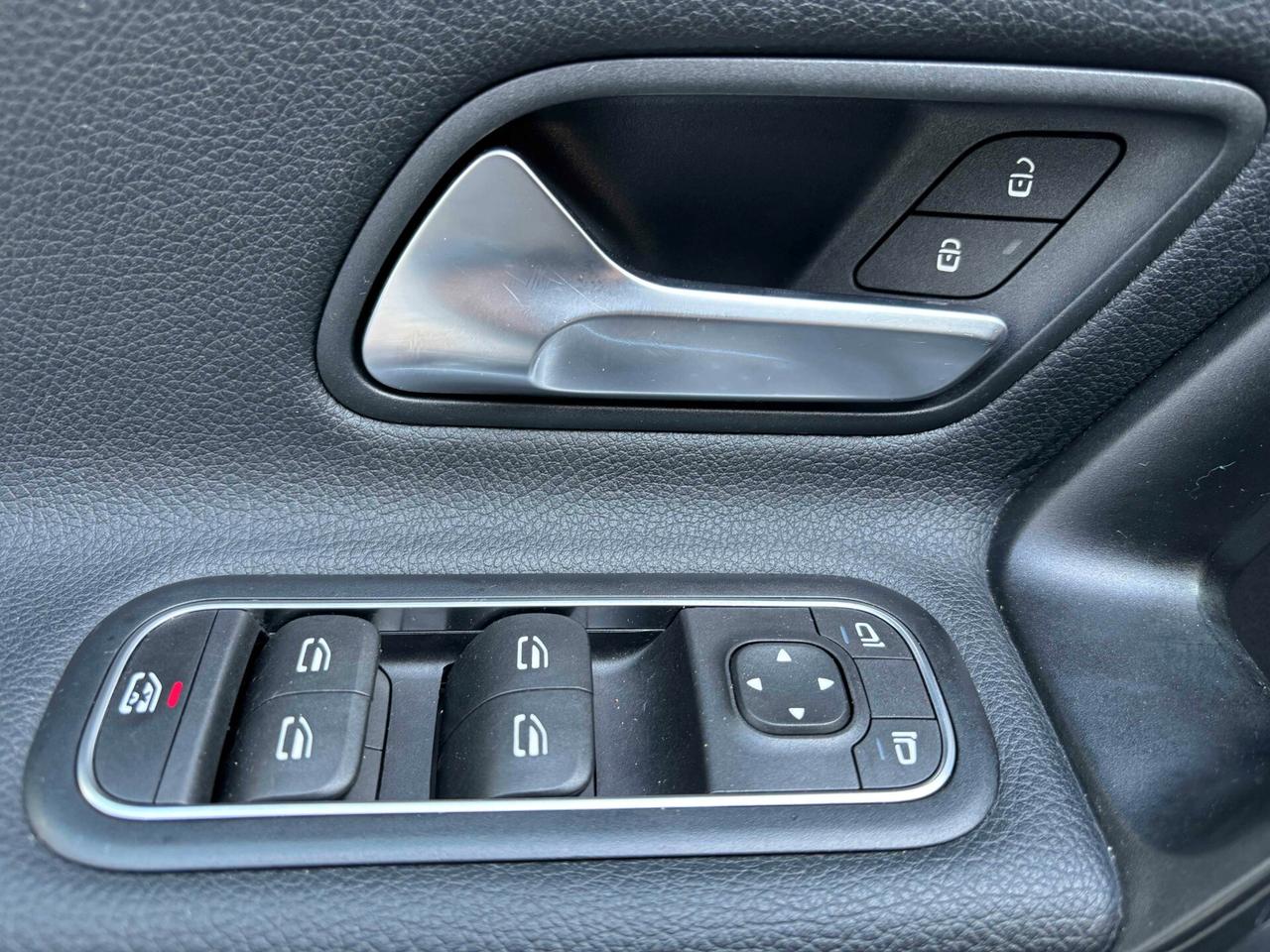 Mercedes-benz A 250 e Automatic EQ-Power Business
