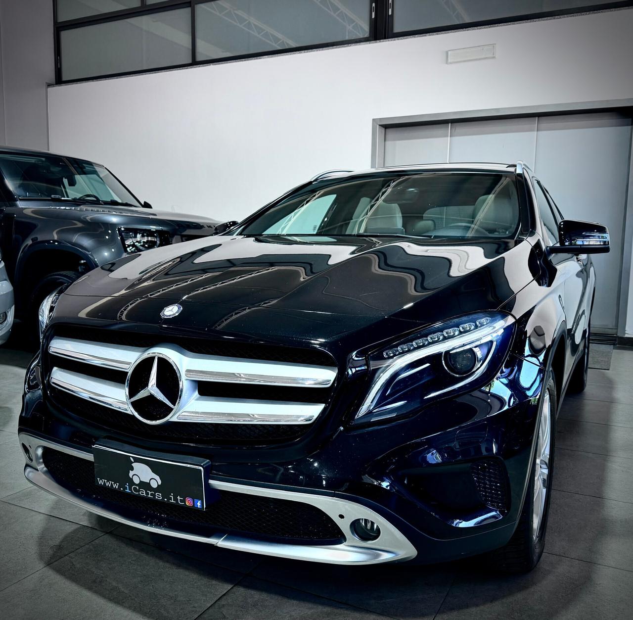 Mercedes-Benz GLA 200d 136CV Executive Tetto Apribile
