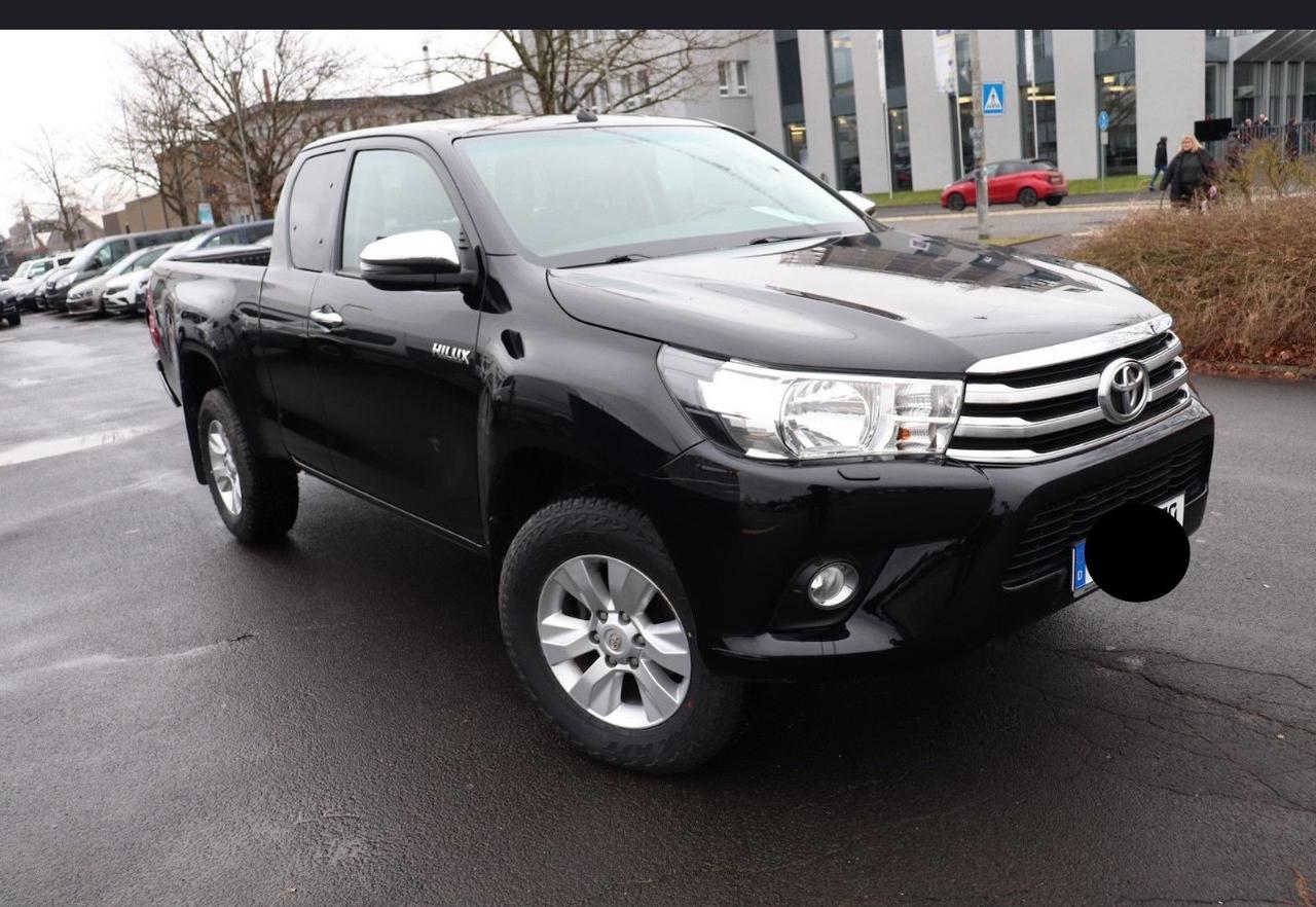 Toyota Hilux 2.4 D-4D 4WD 2 porte Chassis & Cab Comfort