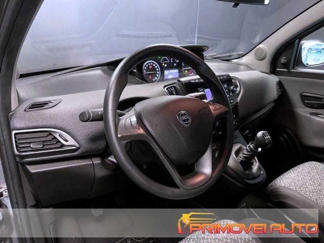 LANCIA Ypsilon 1.0 FireFly 5 porte S&S Hybrid Ecochic Silver