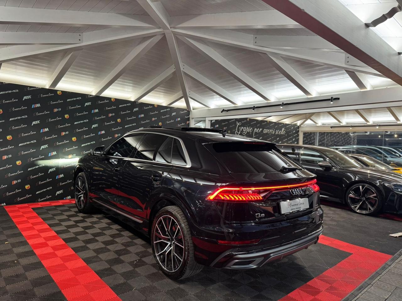 Audi Q8 50 TDI 286 CV quattro Sline