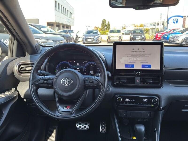 Toyota Yaris Yaris 1.5h 130 GR Sport