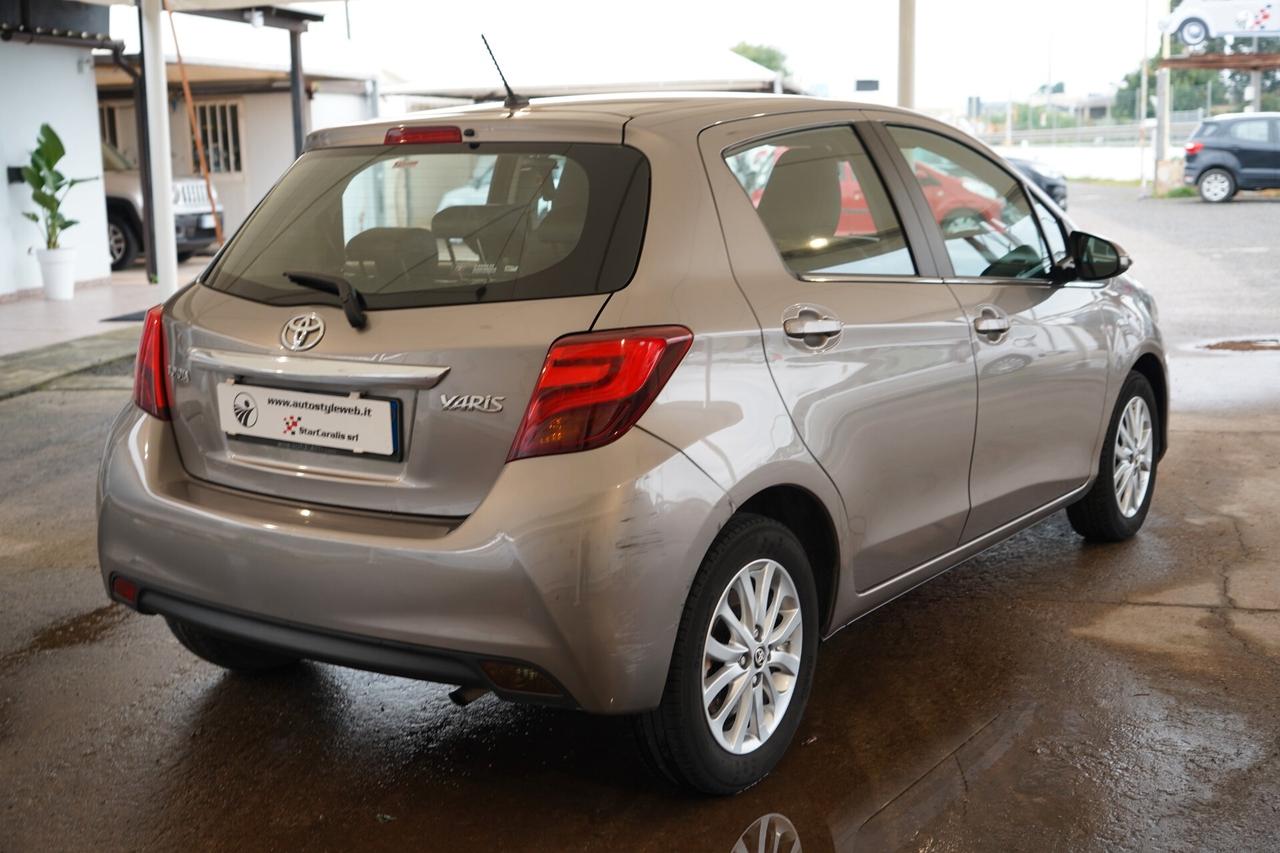 Toyota Yaris 1.0 5 porte Lounge 70 CV