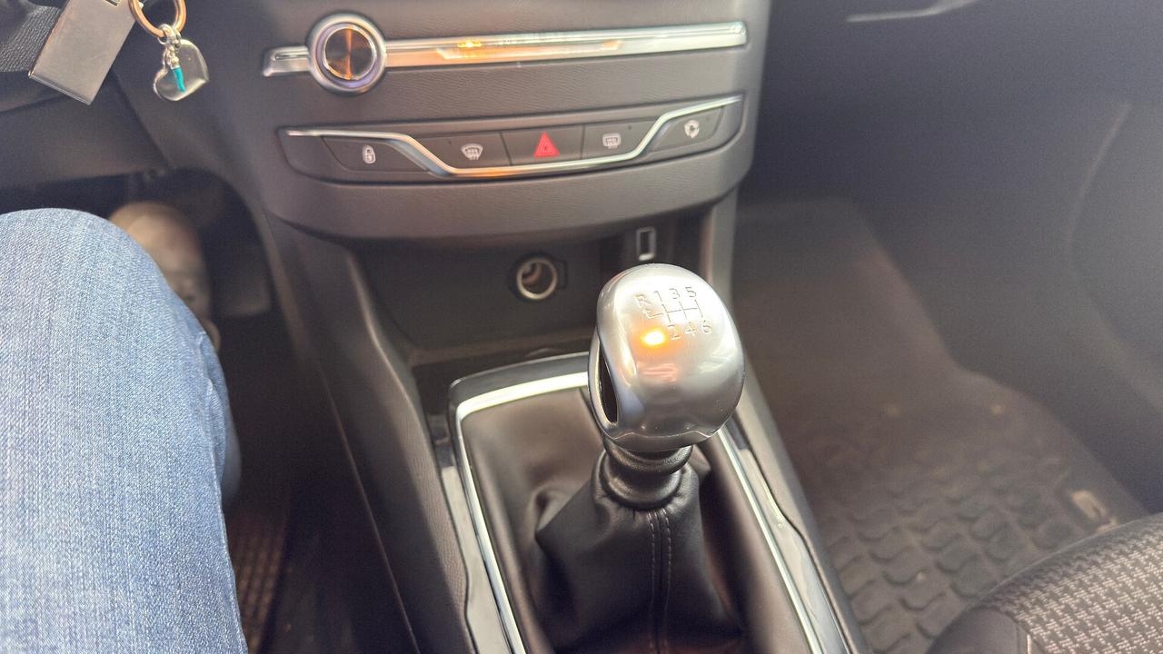 Peugeot 308 BlueHDi 130 S&S SW Allure