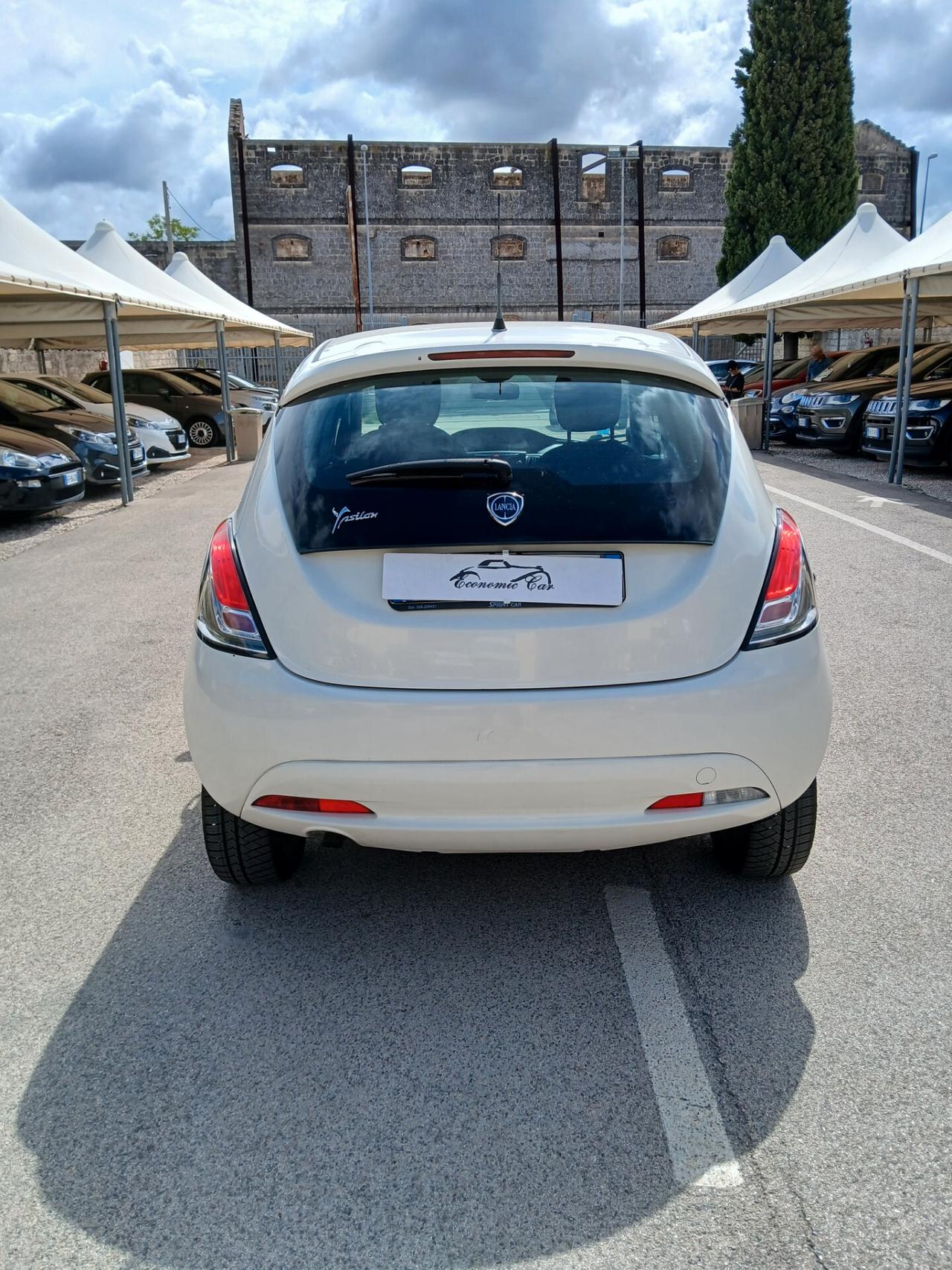 Lancia Ypsilon 0.9 TwinAir 85 CV 5 porte Metano Ecochic Gold