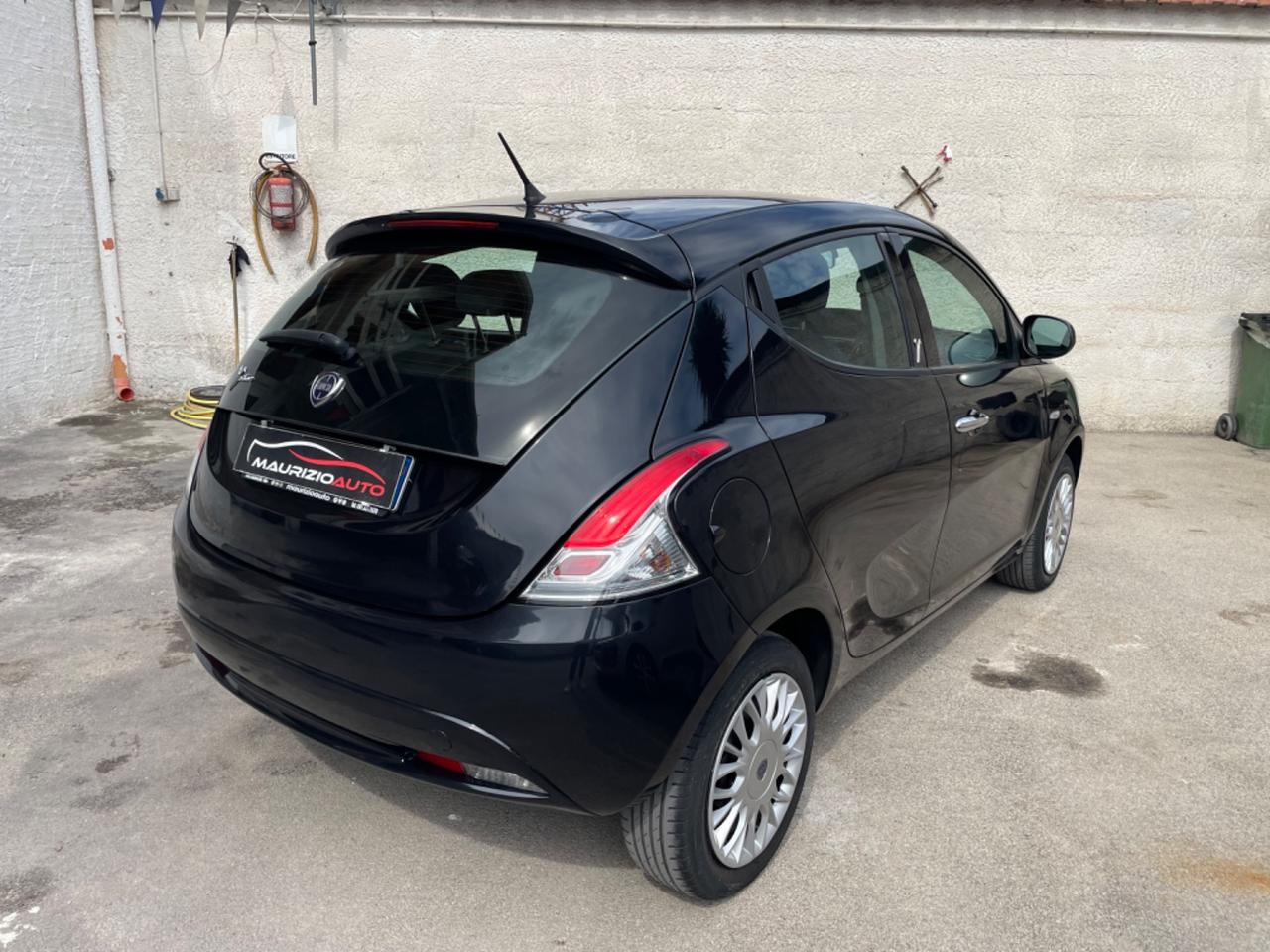 Lancia Ypsilon 1.2 69 CV 5 porte S&S Gold dal nord Italia