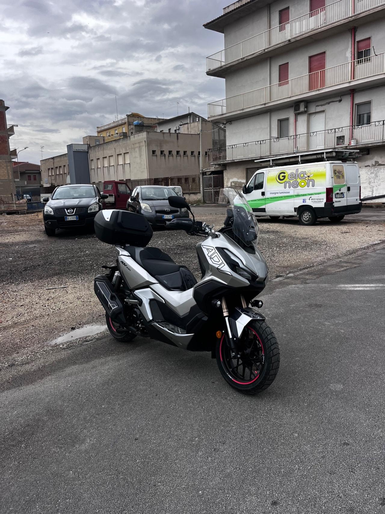 Honda ADV 350 2023 bauletto paravento