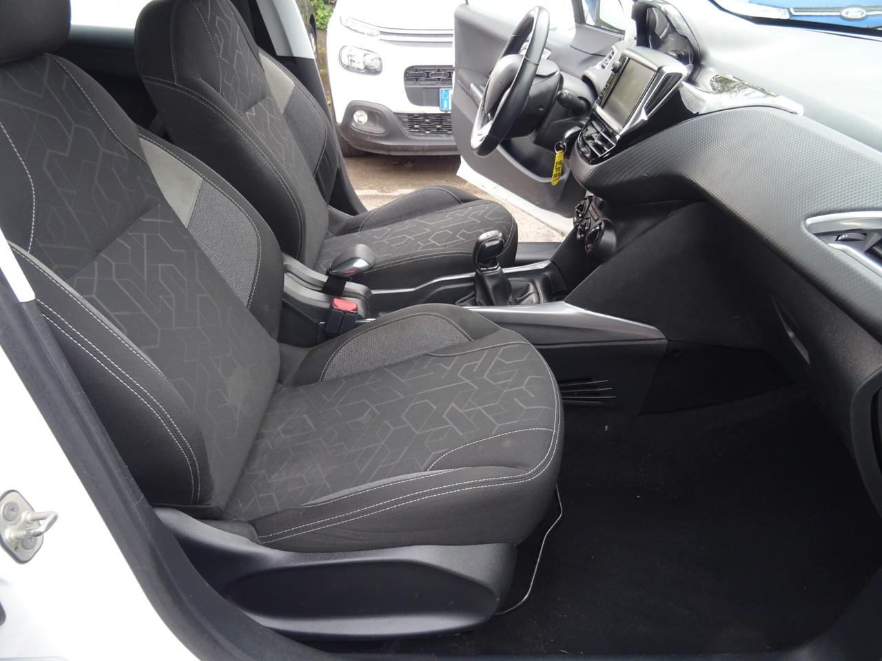 Peugeot 2008 PureTech 82 Active OK NEOPATENTATI