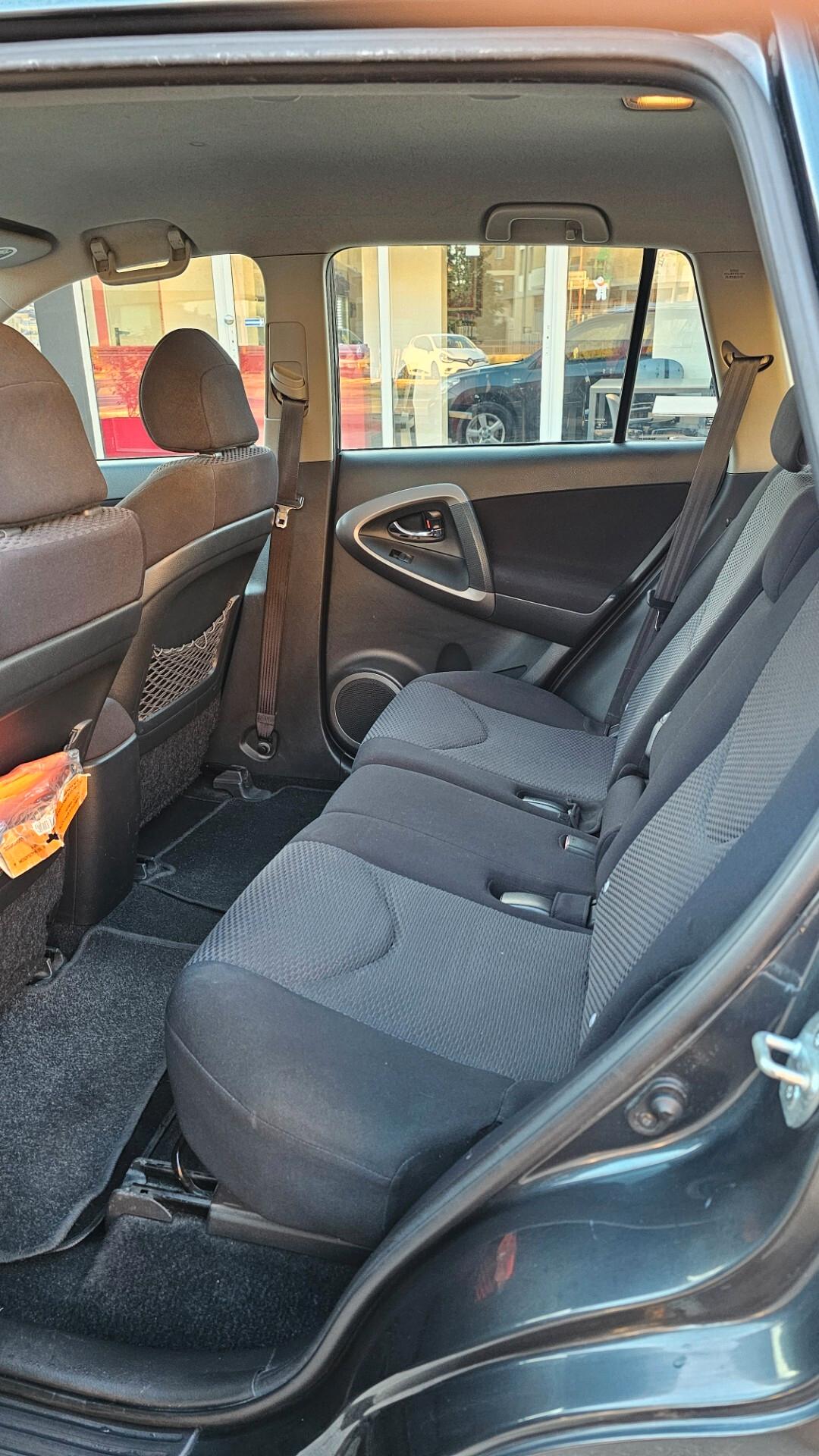 Toyota RAV 4 RAV4 2.2 D-4D 136 CV Luxury