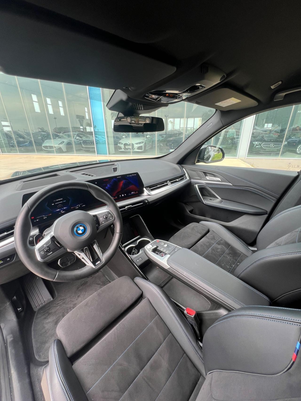 Bmw IX1 eDrive 20 Msport Pro possibilità noleggio no scoring