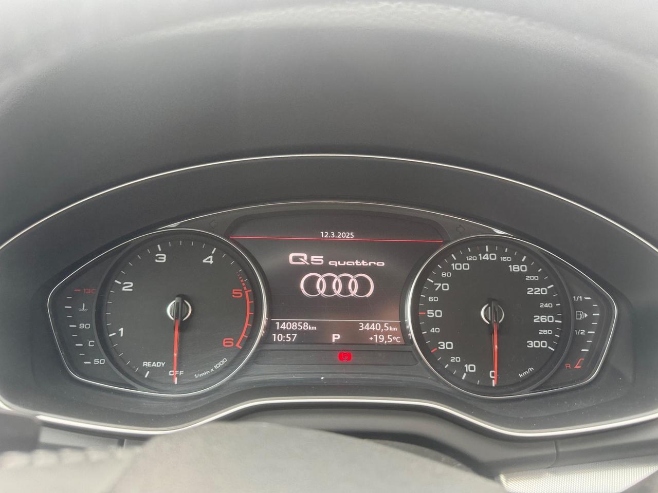 Audi Q5 40 TDI quattro S tronic Business