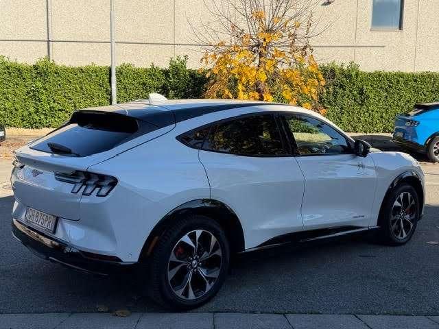 Ford Mustang Mach-E standard range Premium awd 269cv auto IVA ESPOSTA!