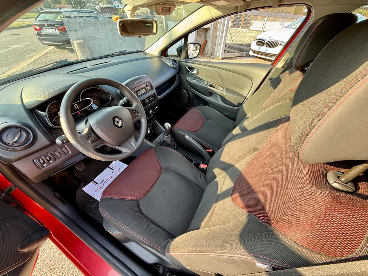 Renault Clio 1.2 16V 5 porte Live! 141.000Km NEOPATENTATI