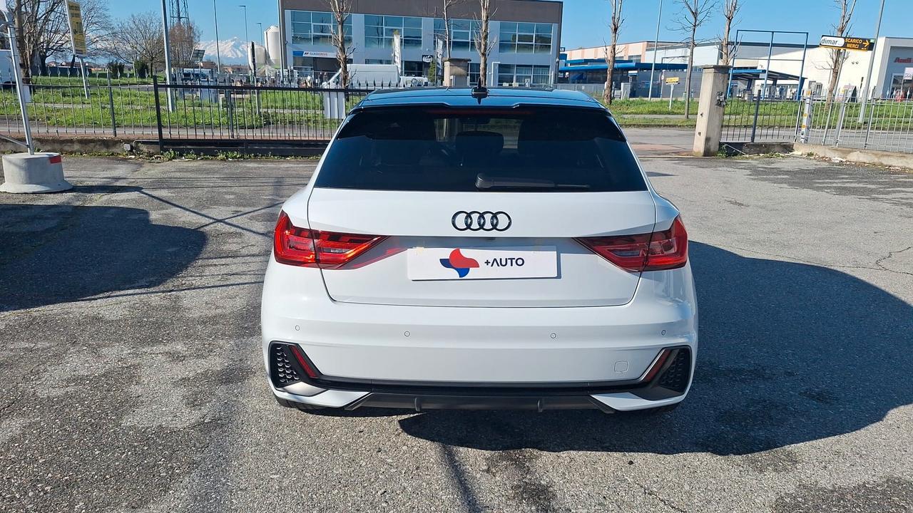 Audi A1 SPB 30 TFSI S tronic Identity Black SOLI 12000KM !!!