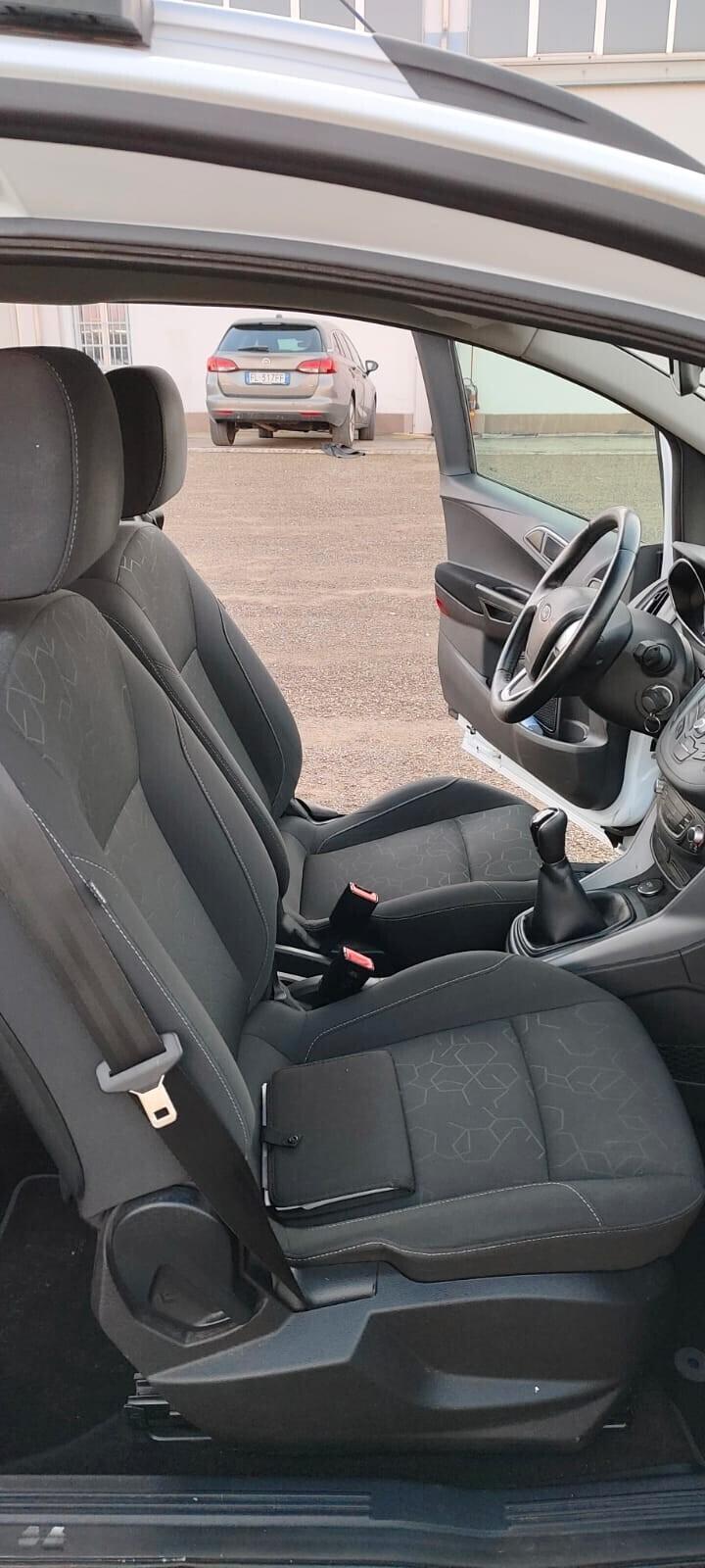 Ford B-Max 1.5 TDCi 75 CV Business Titanium