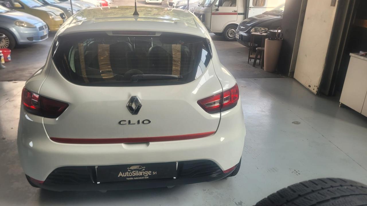 Renault Clio 1.2 75CV 5 porte