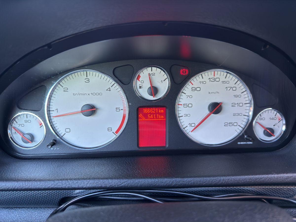 PEUGEOT - 407 - 2.0 HDi 136CV Premium