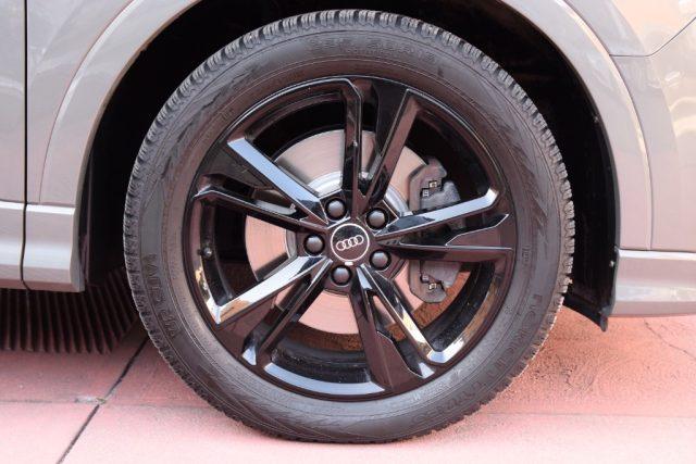 AUDI Q3 40 TDI quattro S tronic S line edition
