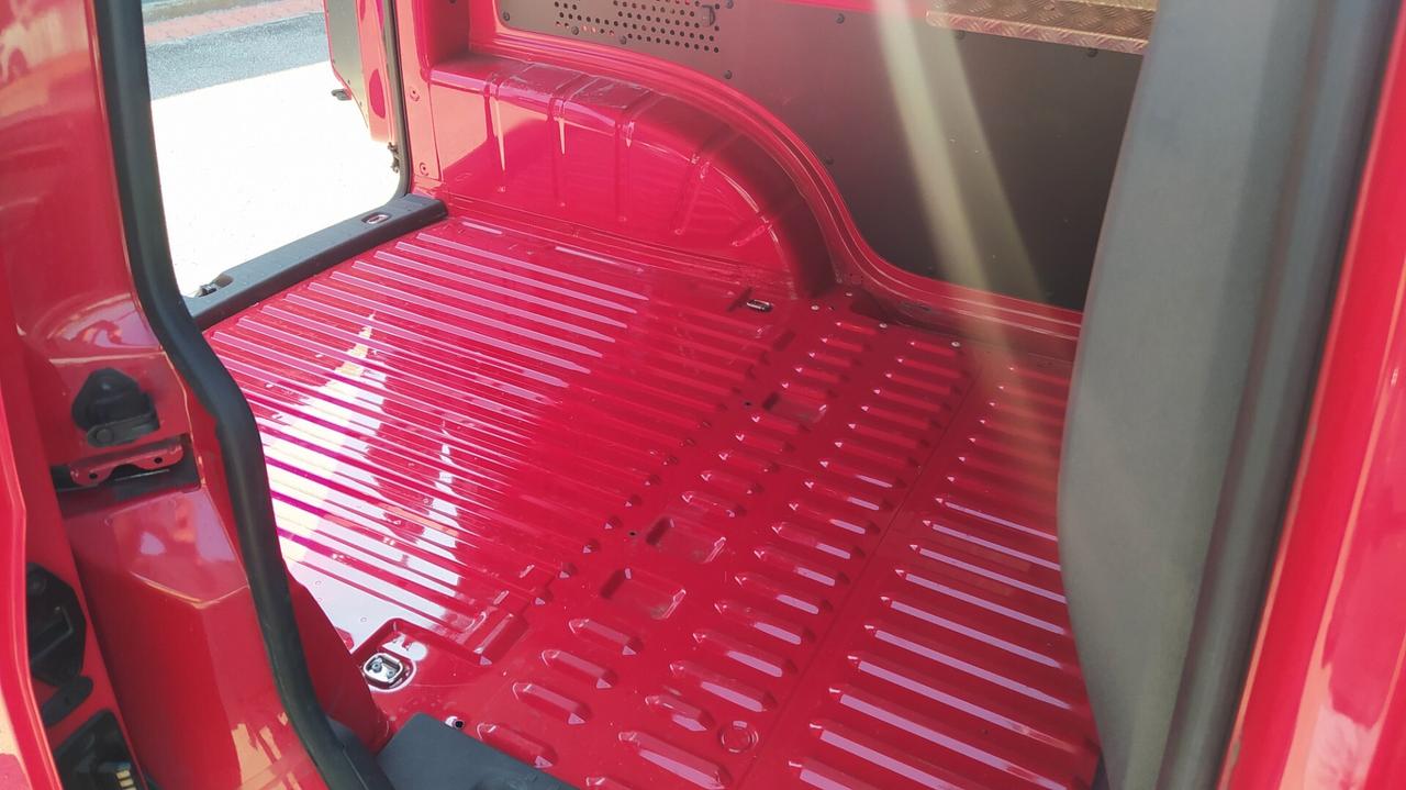 WOLKSWAGEN CADDY 4X4 122 CV TDI