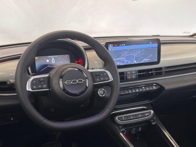 FIAT 600 Hybrid 110 CV DCT MHEV Business