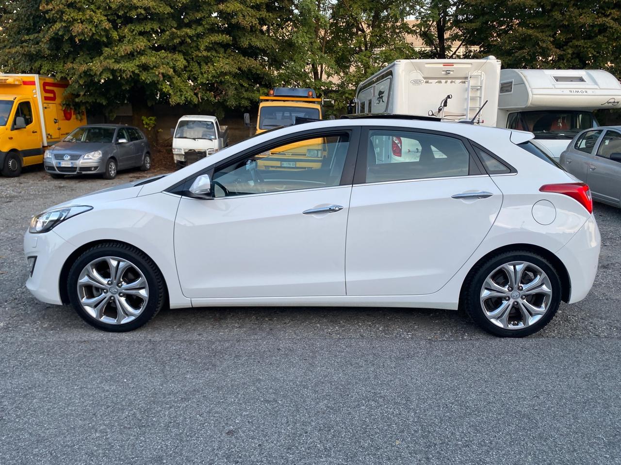 Hyundai i30 1.6 CRDi 128 CV 5p. Style+ A/T