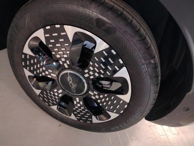 FIAT 600 Hybrid 100 CV DCT MHEV La Prima