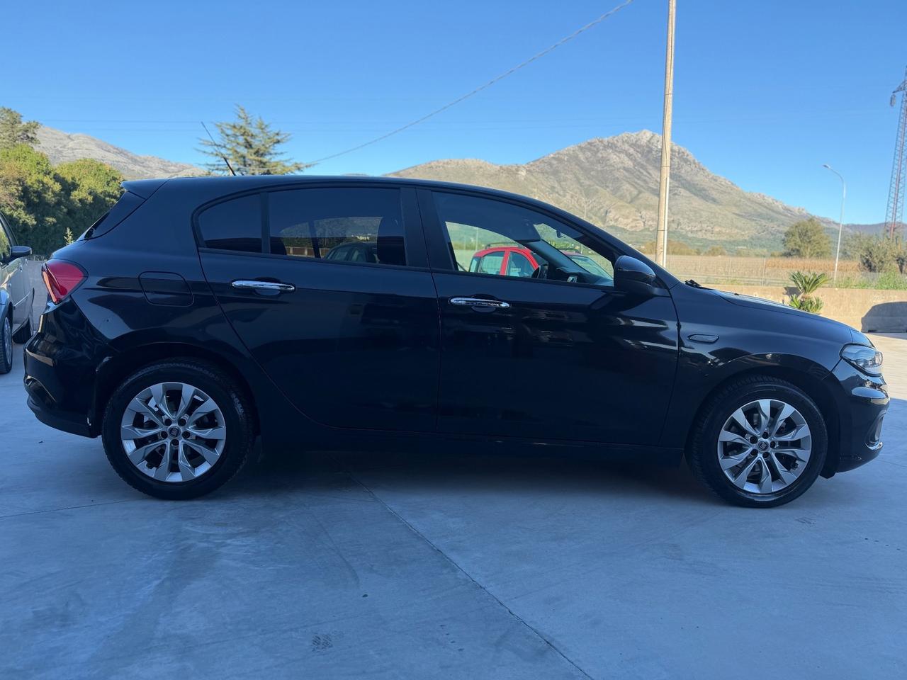 Fiat Tipo 1.6 Mjt S&S 5 porte Lounge 2016